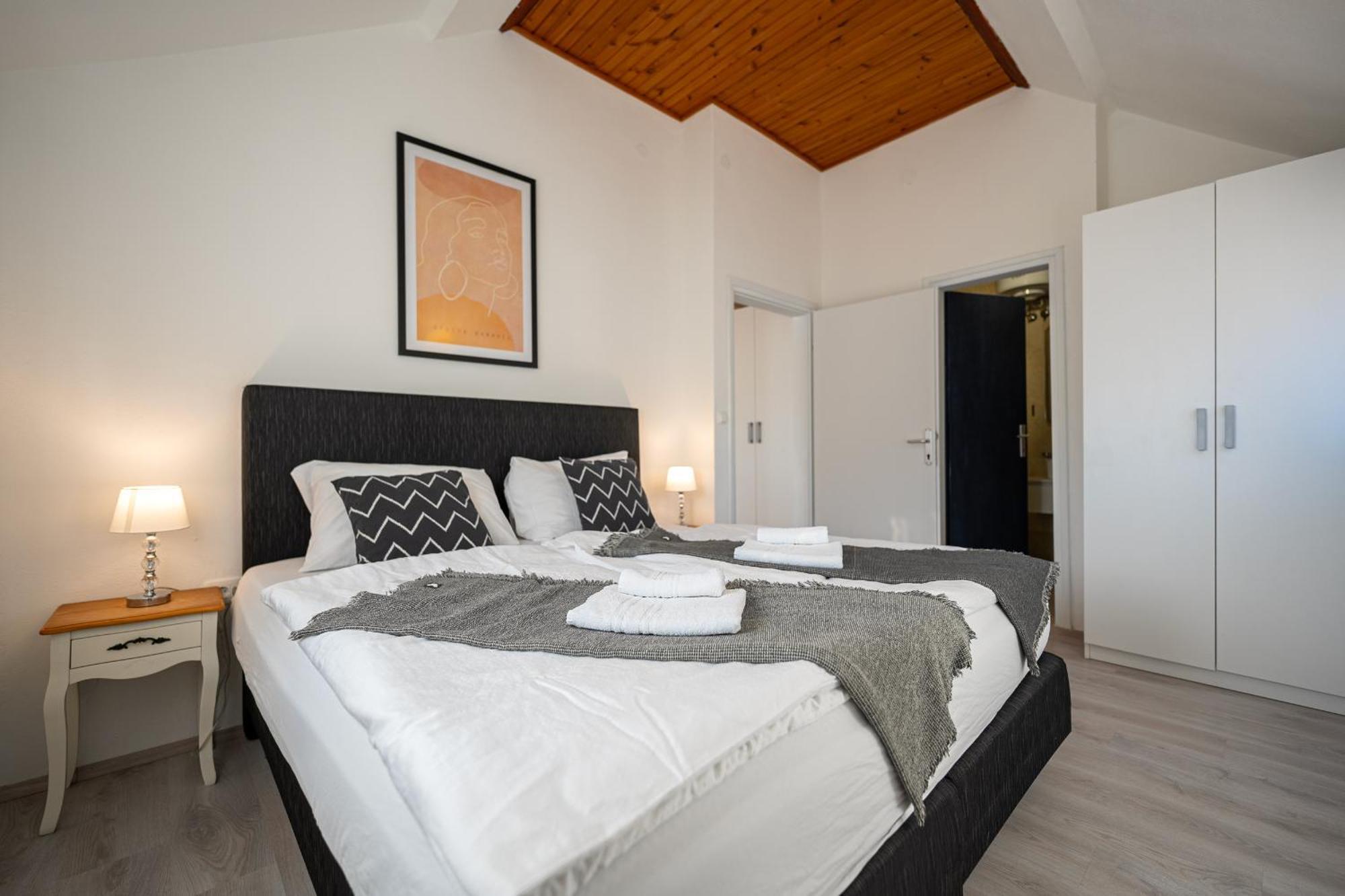 Bed & Breakfast Blanc Pucisca Ngoại thất bức ảnh